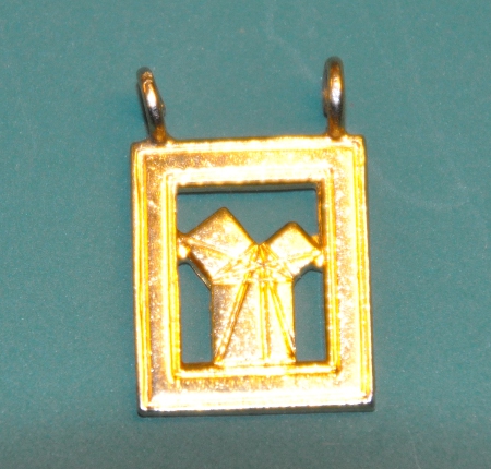 Craft Past Masters Breast Jewel - Euclids 47th Proposition gilt piece - Click Image to Close